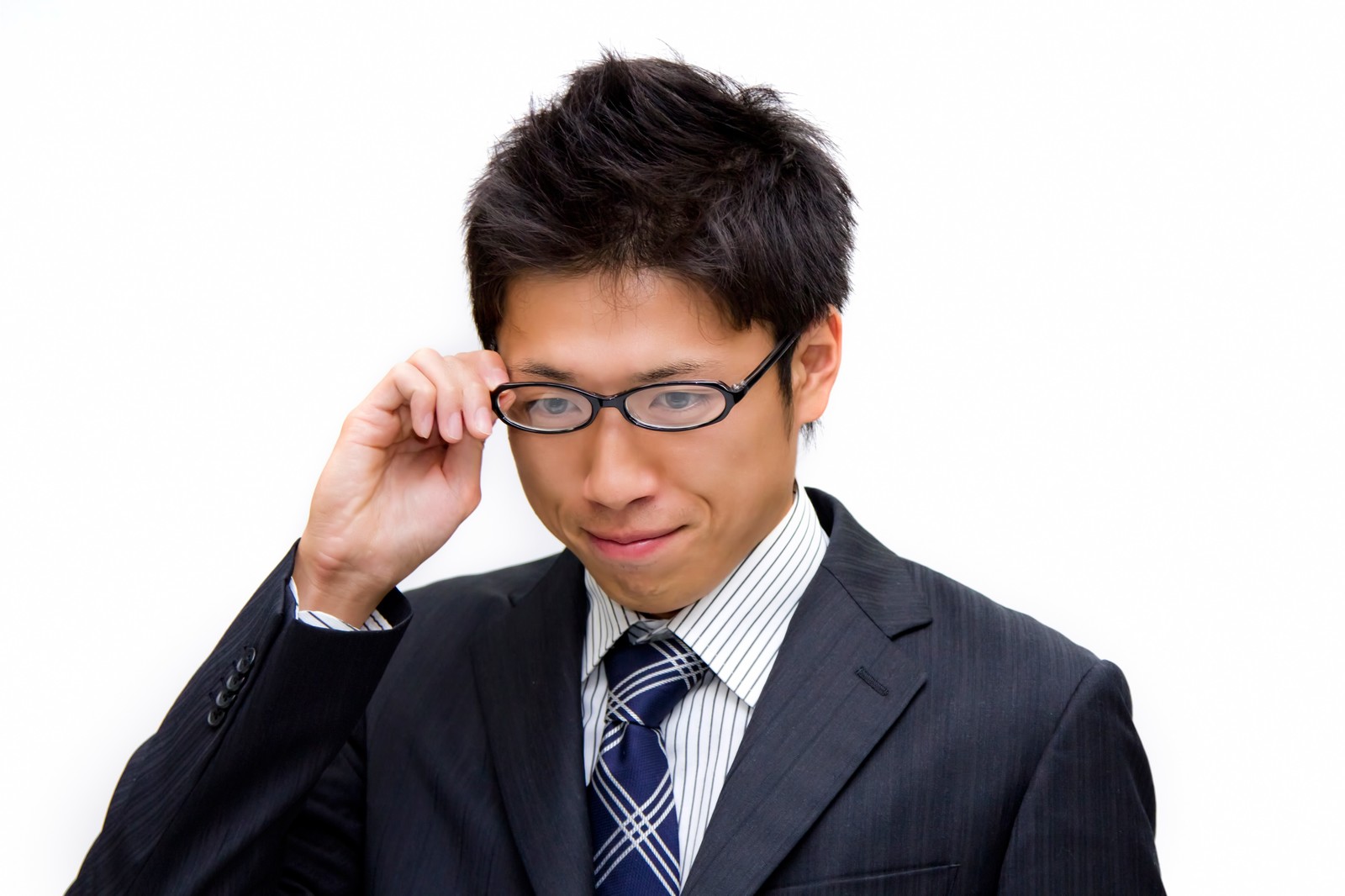 眼鏡をかける男性