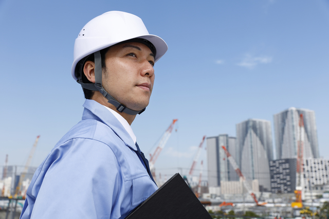 建設現場の男性